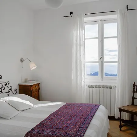 Loggia Delle Rondini Apartment *